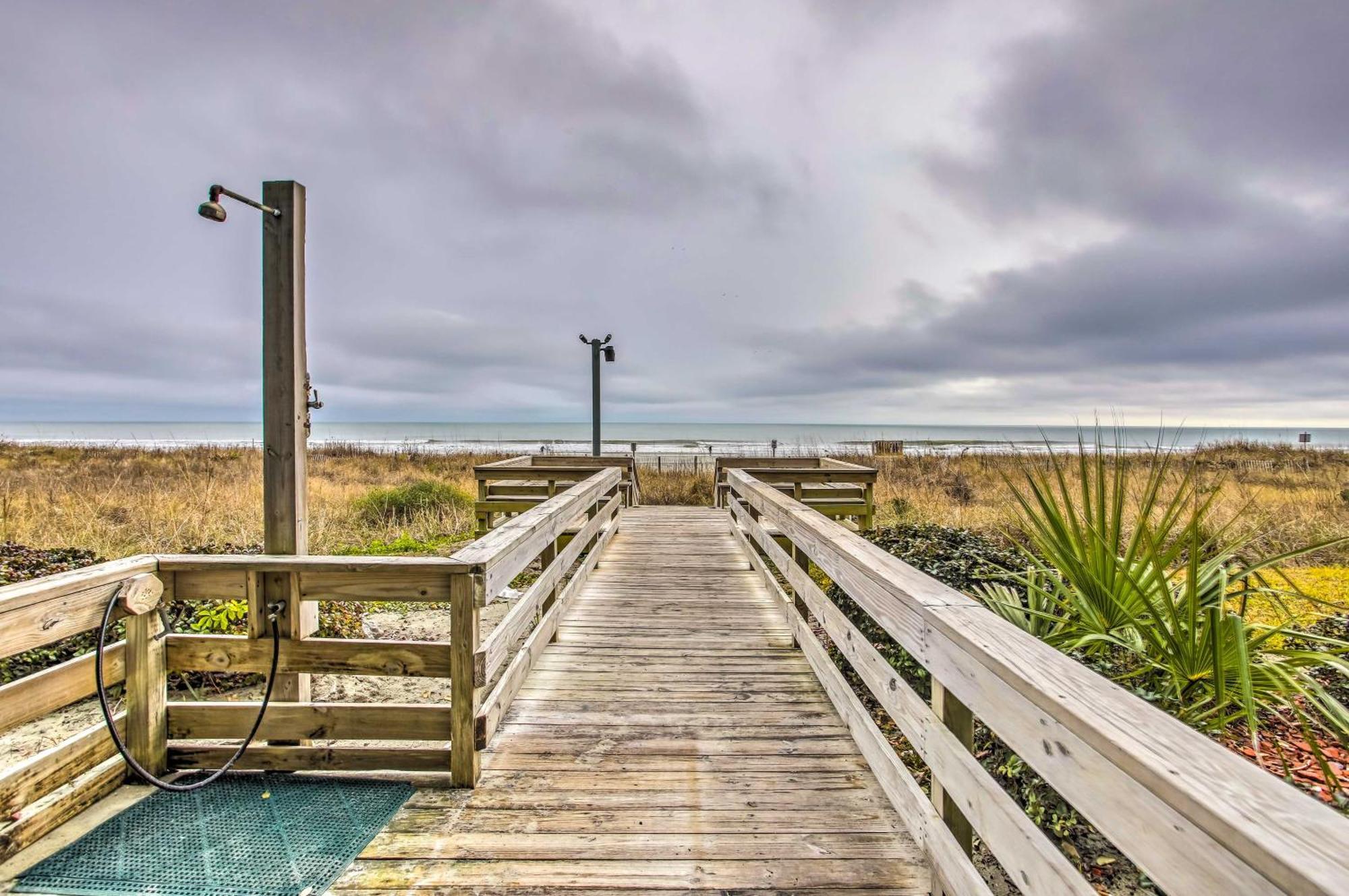 Oceanfront North Myrtle Beach Condo With Indoor Pool Exterior photo